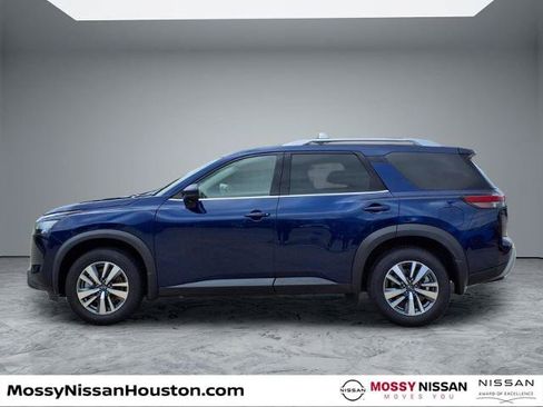 Certified 2024 Nissan Pathfinder SL AWD/4WD image 5