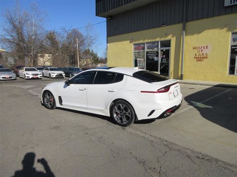 Used 2019 Kia Stinger GT2 image 3