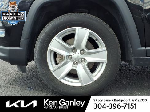 Used 2022 Jeep Compass Latitude w/ Sun and Sound Group AWD/4WD image 12