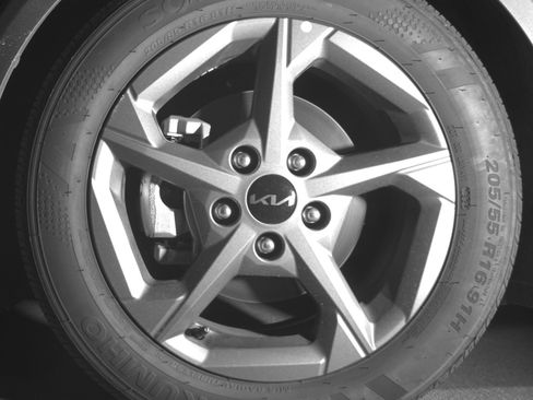 Used 2025 Kia K4 FWD image 12