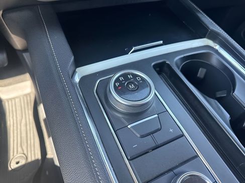 Used 2024 Ford Expedition Max XLT image 18