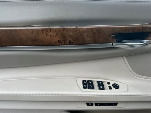 Used 2013 BMW 750Li image 12