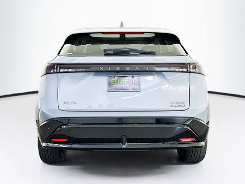 Used 2024 Nissan Ariya AWD image 7