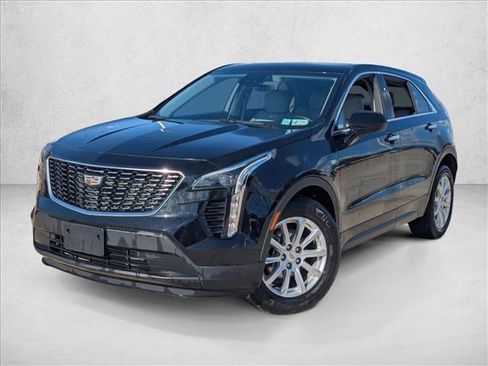 Used 2023 Cadillac XT4 Luxury w/ Cold Weather Package image 1