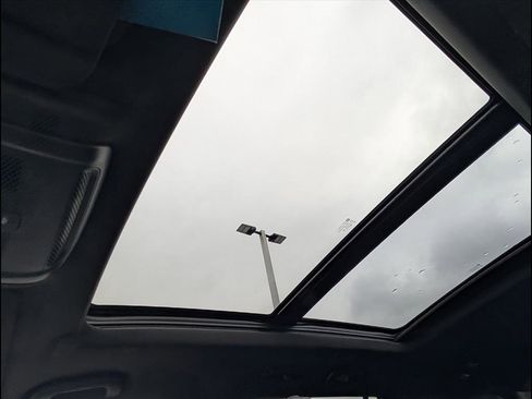 Used 2024 Cadillac XT6 Premium Luxury w/ Technology Package image 23