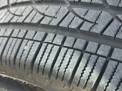 Used 2021 Ford Explorer XLT w/ Equipment Group 202A image 12