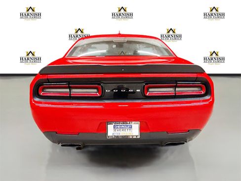 Used 2017 Dodge Challenger R/T Scat Pack w/ Leather Interior Group image 6