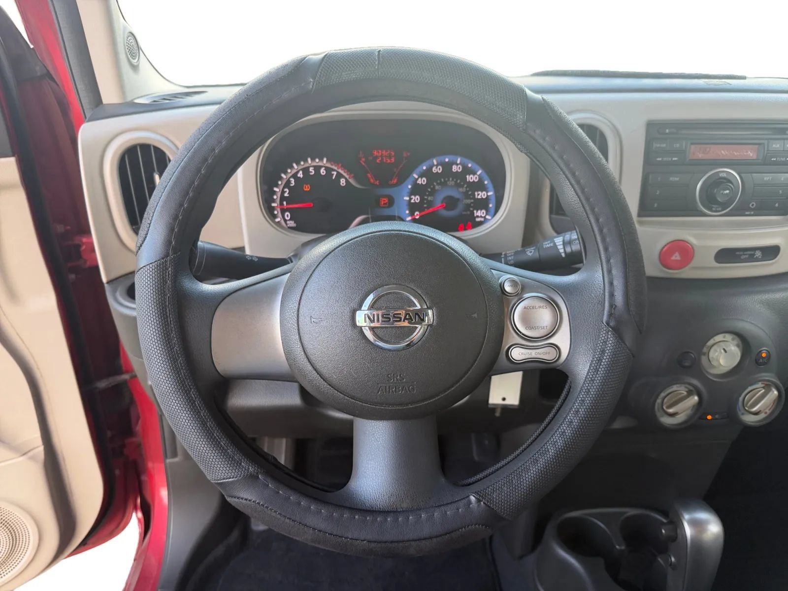 Used 2009 Nissan Cube 1.8 S w/ Interior Designer Pkg FWD image 11