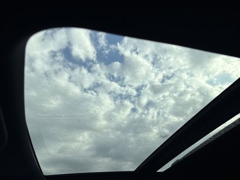 Used 2023 Ford Expedition Limited image 23