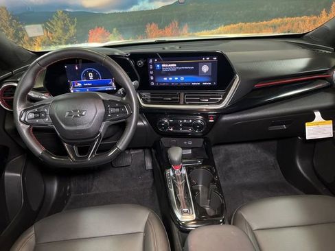 Used 2024 Chevrolet Trax RS w/ Sunroof Package image 63