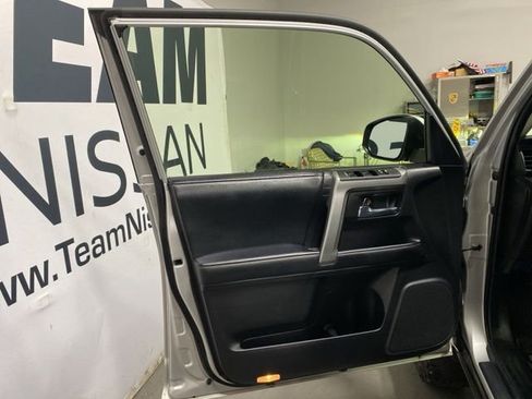 Used 2021 Toyota 4Runner SR5 Premium w/ Moonroof Package AWD/4WD image 8