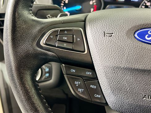 Used 2017 Ford Escape Titanium image 18