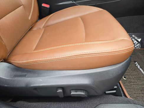 Used 2018 Subaru Outback 3.6R Touring w/ Popular Package #3 image 21