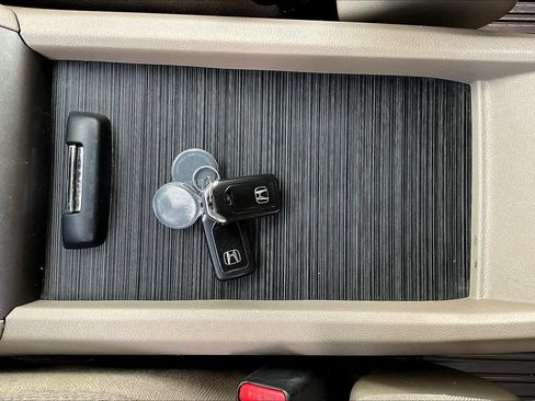 Used 2017 Honda Pilot EX image 14