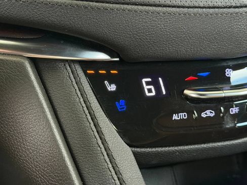Used 2023 Cadillac XT5 Premium Luxury FWD image 8