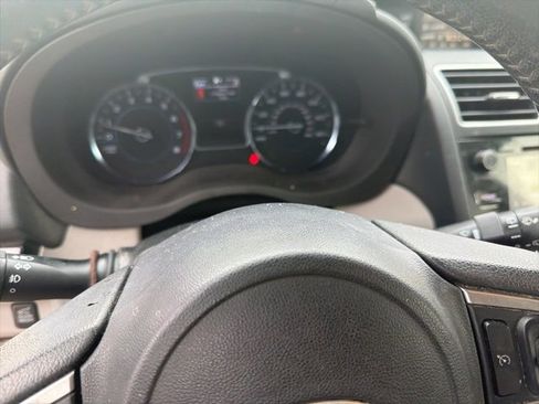 Used 2017 Subaru Forester 2.5i Limited image 11