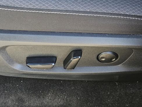 Used 2024 Nissan Pathfinder SV image 26