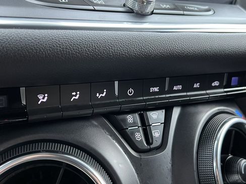 Used 2023 Chevrolet Blazer LT w/ Convenience Package image 23