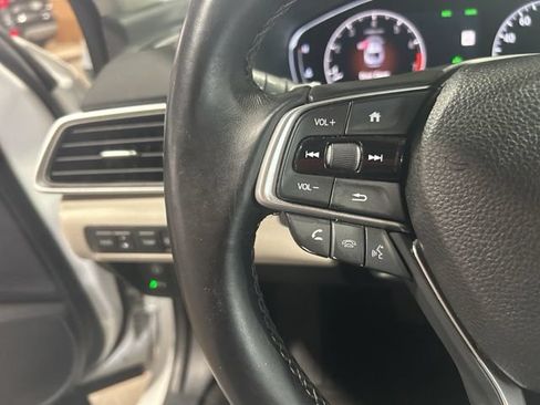 Used 2018 Honda Accord Touring image 28