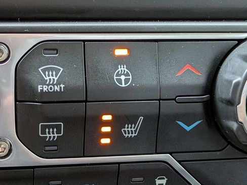 Used 2021 Jeep Wrangler Unlimited Sahara w/ Cold Weather Group image 29