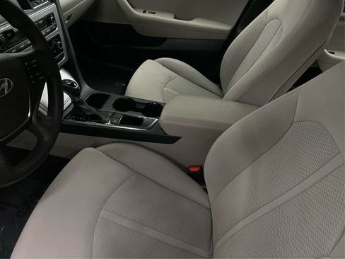 Used 2017 Hyundai Sonata SE w/ Cargo Package FWD image 10