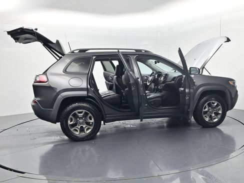 Used 2019 Jeep Cherokee Trailhawk AWD/4WD image 66