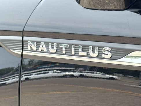Certified 2023 Lincoln Nautilus Reserve w/ Equipment Group 201A AWD/4WD image 10