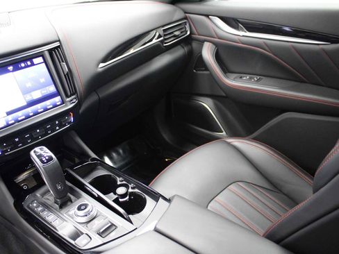 Used 2022 Maserati Levante GT image 24