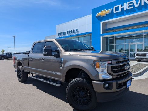 Used 2022 Ford F250 Lariat w/ Lariat Ultimate Package AWD/4WD image 1