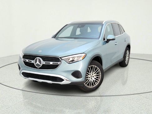 New 2026 Mercedes-Benz GLC 300 image 2