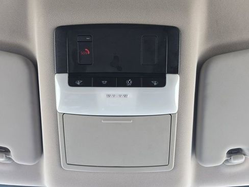 Used 2025 Nissan Rogue SV image 7