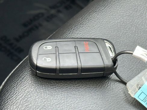 Used 2022 Jeep Compass Altitude w/ Sun and Sound Group image 33