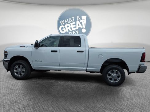 New 2026 RAM 2500 Big Horn AWD/4WD image 7