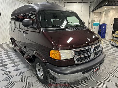 Used 2002 Dodge B1500 image 5