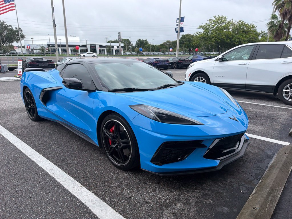 Used 2022 Chevrolet Corvette Stingray Premium Conv w/ Z51 Performance Package RWD image 3