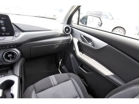 Used 2024 Chevrolet Blazer LT w/ Convenience Package FWD image 10