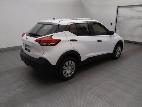 Used 2019 Nissan Kicks S FWD image 10