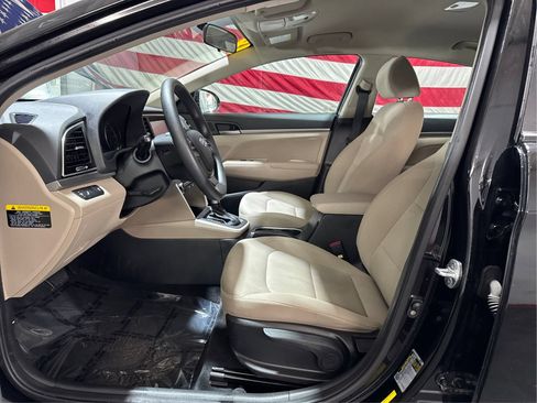 Used 2018 Hyundai Elantra SEL FWD image 9