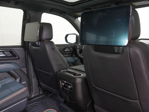 Used 2026 GMC Yukon XL AT4 w/ AT4 Premium Plus Package AWD/4WD image 11