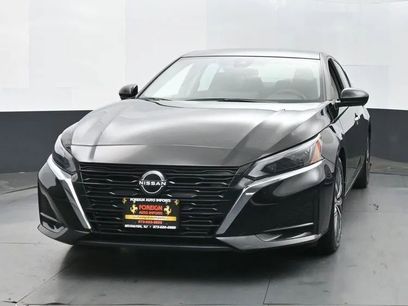 Used 2024 Nissan Altima 2.5 SV w/ SV Premium Package
