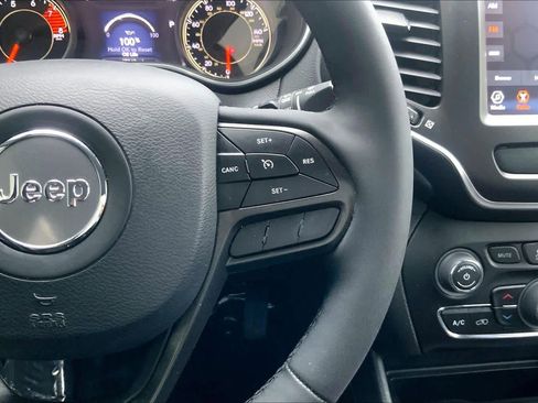 Used 2022 Jeep Cherokee Trailhawk w/ Trailer Tow Group image 18