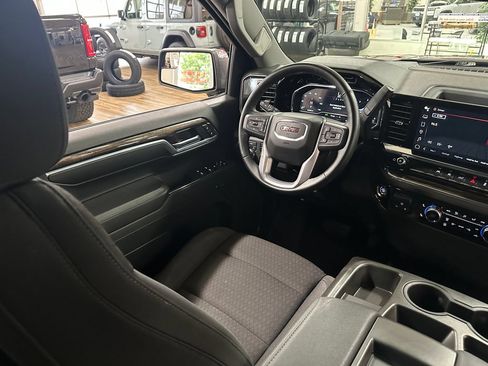 Used 2023 GMC Sierra 1500 SLE w/ LPO, GMC Protection Package AWD/4WD image 15