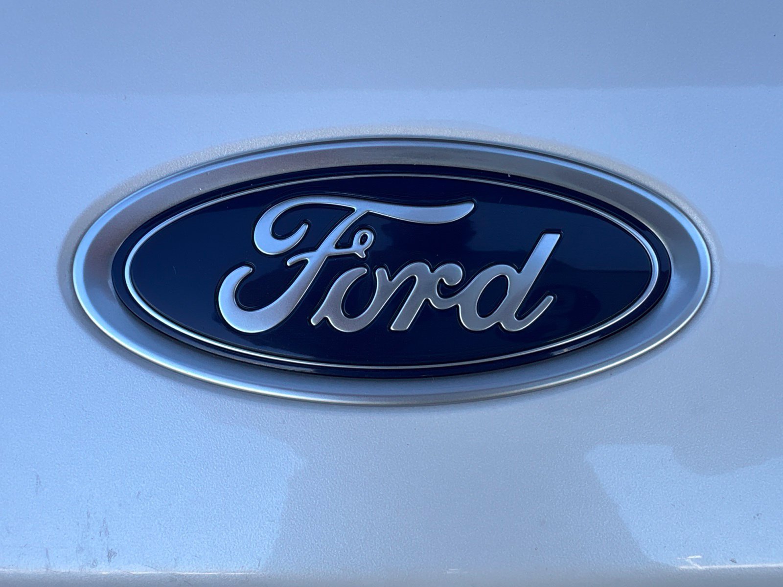 Used 2016 Ford Fusion SE w/ Equipment Group 202A FWD image 12