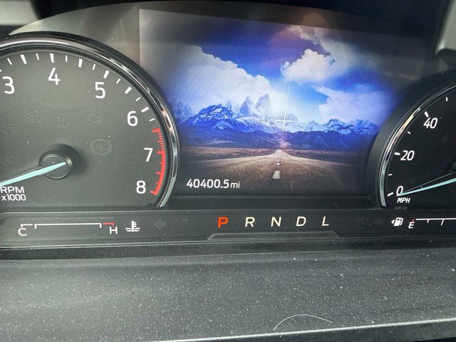 Used 2022 Ford Explorer XLT w/ Equipment Group 202A AWD/4WD image 11