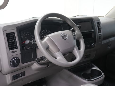 Used 2017 Nissan NV 3500 S w/ Power Package RWD image 9