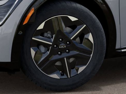 New 2025 Kia EV6 Wind image 9