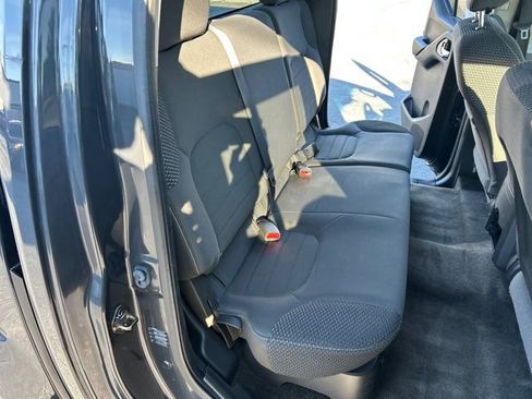 Used 2013 Nissan Frontier PRO-4X image 27