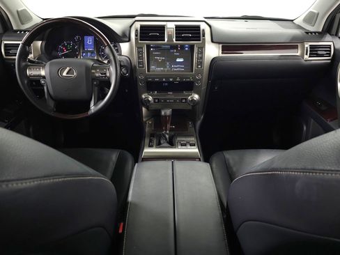 Used 2018 Lexus GX 460 Premium w/ Premium Package image 20