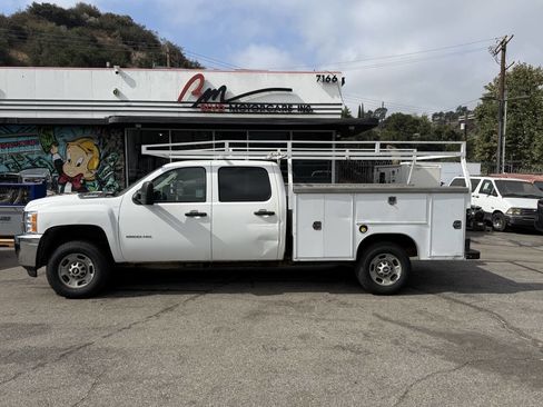 Used 2011 Chevrolet Silverado 2500 W/T image 3