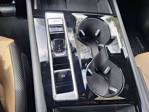 New 2026 Volkswagen Atlas Cross Sport SE image 18